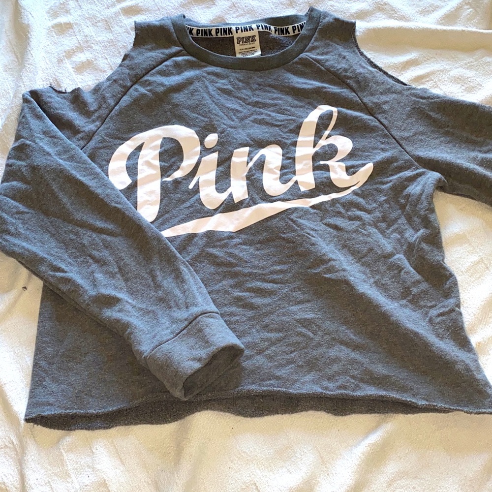 Pink cut shoulders crop top!